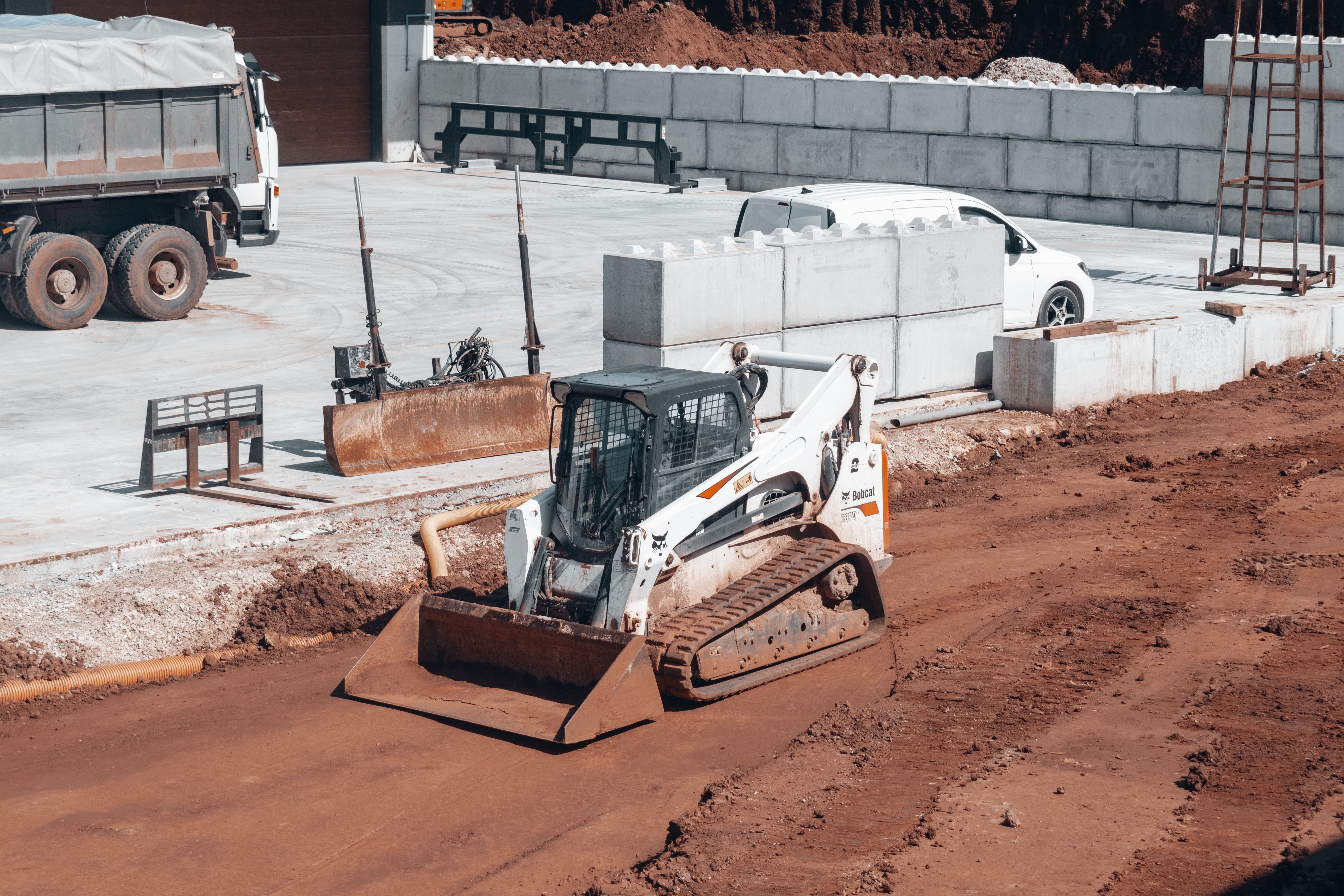 Trucking and hauling services
